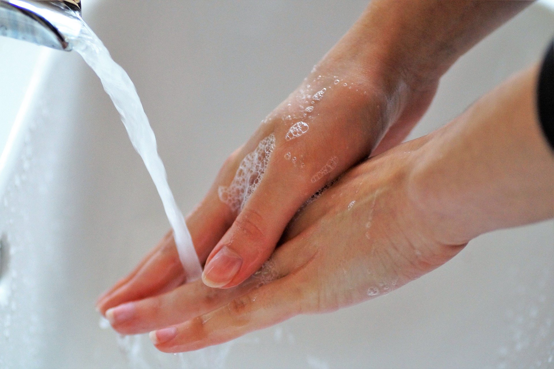 Bezpieczeństwo i higiena - mydło, żel antybakteryjny